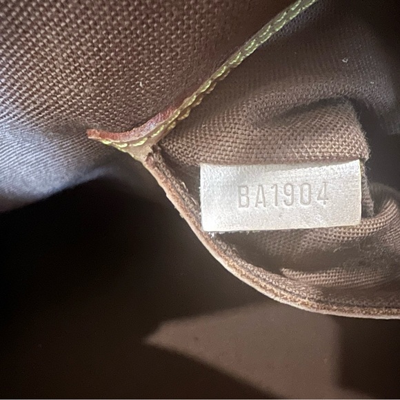 Authentic Louis Vuitton Monogram Alma PM made in France October 1994 - Picture 12 of 12